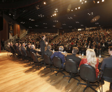 O governador Carlos Massa Ratinho Junior, participa das comemorações dos 72 anos do Tribunal de Contas do Estado. Presentes: ministro do Desenvolvimento Regional, Gustavo Canuto; entre outras autoridades.Curitiba, 03-06-19.Foto: Arnaldo Alves / ANPr.
