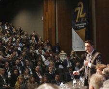 O governador Carlos Massa Ratinho Junior, participa das comemorações dos 72 anos do Tribunal de Contas do Estado. Presentes: ministro do Desenvolvimento Regional, Gustavo Canuto; entre outras autoridades.Curitiba, 03-06-19.Foto: Arnaldo Alves / ANPr.