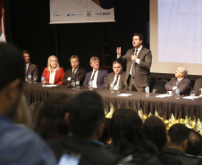 O governador Carlos Massa Ratinho Junior, participa das comemorações dos 72 anos do Tribunal de Contas do Estado. Presentes: ministro do Desenvolvimento Regional, Gustavo Canuto; entre outras autoridades.Curitiba, 03-06-19.Foto: Arnaldo Alves / ANPr.