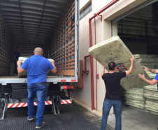 A Coordenadoria Estadual de Proteção e Defesa Civil liberou nesta segunda-feira (3) o terceiro caminhão com materiais de ajuda humanitária aos municípios mais atingidos pelas chuvas dos últimos dias, todos já com decretos de situação de emergência.  -  Curitiba, 03/06/2019  -  Foto: Divulgação Defesa Civil Governo do Paraná