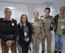 A Superintendência Geral de Diálogo e Interação Social (Sudis) e o Comando do Corpo de Bombeiros vão fazer uma parceria para otimizar o Programa Bombeiro Mirim. Participam da atividade adolescentes que vivem em regiões e situações de vulnerabilidade social e que estejam frequentando o ensino público, com bom desempenho escolar.  -  Curitiba, 03/06/2019  -  Foto: Divulgação Sudis