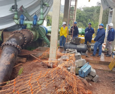 A nova tubulação de água implantada pela Sanepar, no trecho da captação do Rio Marrecas até a estação de tratamento, aumenta em 30% a capacidade de produção de água tratada de Francisco Beltrão.  -  Francisco Beltrão, 03/06/2019  -  Foto: Divulgação Sanepar