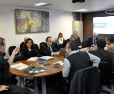 O superintendente da Ciência, Tecnologia e Ensino Superior, Aldo Nelson Bona, apresentou nesta segunda-feira (3), em Curitiba, a proposta de lei que estabelece parâmetros para a gestão de pessoal e repasse de recursos nas universidades estaduais.  -  Foto: Divulgação SETI