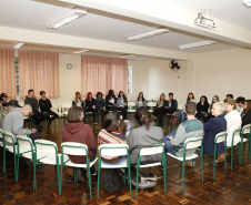 A prevenção ao uso de álcool e outras drogas é o foco dos debates e ações pedagógicas promovidas pela Secretaria de Estado da Educação e do Esporte durante a campanha Junho - Paraná Sem Drogas. Foto: Hedson Alves/Arquivo SEED