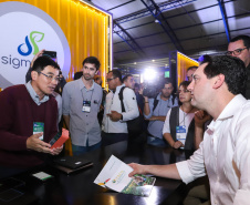 O governador Carlos Massa Ratinho Junior esteve nesta quarta-feira (12) na Digital Agro 2019, em Carambeí, nos Campos Gerais. O evento apresenta e discute as principais novidades tecnológicas para o agronegócio, como a digitalização do campo, automação, robótica, internet das coisas e Big Data. Foto: Rodrigo Felix Leal/ANPr
