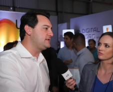 O governador Carlos Massa Ratinho Junior esteve nesta quarta-feira (12) na Digital Agro 2019, em Carambeí, nos Campos Gerais. O evento apresenta e discute as principais novidades tecnológicas para o agronegócio, como a digitalização do campo, automação, robótica, internet das coisas e Big Data. Foto: Rodrigo Felix Leal/ANPr
