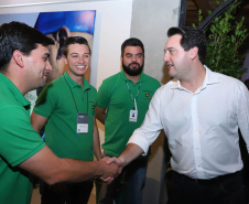 O governador Carlos Massa Ratinho Junior esteve nesta quarta-feira (12) na Digital Agro 2019, em Carambeí, nos Campos Gerais. O evento apresenta e discute as principais novidades tecnológicas para o agronegócio, como a digitalização do campo, automação, robótica, internet das coisas e Big Data. Foto: Rodrigo Felix Leal/ANPr