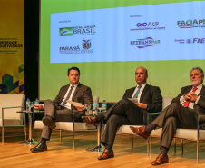 O governador Carlos Massa Ratinho Junior participou nesta quinta-feira (13), no auditório da Federação das Indústrias do Estado do Paraná (Fiep), do lançamento do programa Mobilização pelo Emprego e Produtividade para Todos.  -  Curitiba, 13/11/2019  -  Foto: Geraldo Bubniak/ANPr