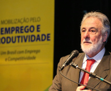 Carlos Andrade Melles, presidente do Sebrae no Centro de Eventos FIEPem Curitiba, durante lançamento do programa Mobilização pelo Emprego e Produtividade para Todos, iniciativa do Ministério da Economia, por meio da Secretaria Especial de Produtividade, Emprego e Competitividade (Sepec), realizado em parceria com os governos estaduais e o Sebrae.  Curitiba, 13/06/2019 -Foto: Geraldo Bubniak/ANPr