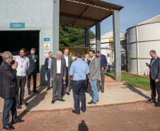 O vice-governador do Paraná Darci Piana, acompanhado do Diretor de Operações do Sebrae, Júlio Agostini e o Vice-presidente da Fecomércio e presidente do Sindilojas, Carlos Rodrigues do Nascimento visitaram a planta de produção de biogás e biometano, administrada pelo CIBiogás e que abastece parte da frota dos veículos da usina hidrelétrica de Itaipu.
