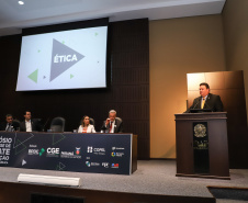 Governador Carlos Massa Ratinho Junior participa da abertura do I Simpósio Paranaense de Combate à Corrupção na Administração Pública. Na foto, o secretário da Controladoria Geral do Estado, Raul Siqueira   -  Curitiba, 13/06/2019  -  Foto: Rodrigo Félix Leal/ANPr