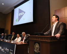 Governador Carlos Massa Ratinho Junior participa da abertura do I Simpósio Paranaense de Combate à Corrupção na Administração Pública  -  Curitiba, 13/06/2019  -  Foto: Rodrigo Félix Leal/ANPr