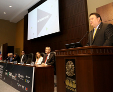 Governador Carlos Massa Ratinho Junior participa da abertura do I Simpósio Paranaense de Combate à Corrupção na Administração Pública. Na foto, o secretário da Controladoria Geral do Estado, Raul Siqueira  - Curitiba, 13/06/2019 - Foto: Jaelson Lucas/ANPr