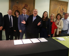 Saneamento avança em Curitiba após novo contrato com a Sanepar. Participantes da cerimônia na prefeitura    -  Curitiba, 13/06/2019  -  Foto: Divulgação Sanepar