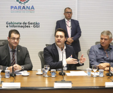 O governador Carlos Massa Ratinho Junior reuniu-se com representantes das Artes Marciais. Participaram: superintendente do Esporte, Hélio Wirbiski; deputado Alexandre Amaro; entre outros.Curitiba, 17-06-19.Foto: Arnaldo Alves / ANPr.