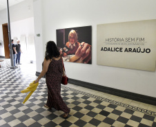  A exposição "História sem fim: o pensamento revolucionário de Adalice Araújo", no hall da Secretaria de Estado da Cultura do Paraná( SEEC). Curitiba, 01 de abril de 2019.Foto: Kraw Penas/SEEC