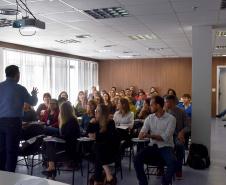 A necessidade de reforçar a imunização em todo o Paraná é o foco do encontro que reúne os coordenadores das 22 Regionais de Saúde do Estado