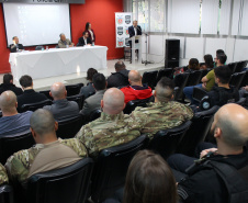 A Polícia Civil do Paraná promoveu na sexta-feira (14) a primeira edição do Curso de Orientação à Imprensa em Áreas de Conflito Armado, em Curitiba. Noções básicas sobre procedimentos policiais em locais de crime, atendimento pré-hospitalar de combate e instrução de tiro foram algumas das disciplinas ministradas no treinamento, que reuniu 20 jornalistas de veículos de comunicação paranaenses.  Curitiba, 17/06/2019  -  Foto: Divulgação Polícia Civil