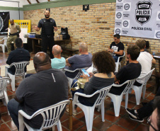 A Polícia Civil do Paraná promoveu na sexta-feira (14) a primeira edição do Curso de Orientação à Imprensa em Áreas de Conflito Armado, em Curitiba. Noções básicas sobre procedimentos policiais em locais de crime, atendimento pré-hospitalar de combate e instrução de tiro foram algumas das disciplinas ministradas no treinamento, que reuniu 20 jornalistas de veículos de comunicação paranaenses.  Curitiba, 17/06/2019  -  Foto: Divulgação Polícia Civil