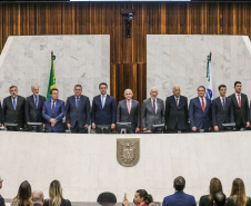 O governador Carlos Massa Ratinho Junior participa da entrega do título de Cidadão Honorário do Paraná ao senador Oriovisto Guimarães, na Assembleia Legislativa do Paraná Curitiba, 17/06/2019 -Foto: Geraldo Bubniak/ANPr