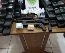 Uma grande operação de inteligência desencadeada pela Polícia Militar, denominada Corpus Christi, prendeu, na manhã desta quarta-feira (19/06), 19 pessoas pertencentes a uma organização criminosa de tráfico de drogas que atuava no Litoral e na Capital  -  Curitiba, 19/06/2019  -  Foto: Divulgação PMPR