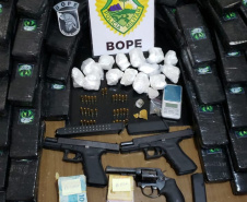 Uma grande operação de inteligência desencadeada pela Polícia Militar, denominada Corpus Christi, prendeu, na manhã desta quarta-feira (19/06), 19 pessoas pertencentes a uma organização criminosa de tráfico de drogas que atuava no Litoral e na Capital  -  Curitiba, 19/06/2019  -  Foto: Divulgação PMPR
