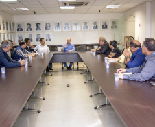 O Porto de Paranaguá vai ampliar a recepção de grupos para visitas turísticas. O anúncio foi feito nesta quarta-feira (19) a um grupo de empresários do setor de turismo pelo diretor empresarial da Portos do Paraná, André Pioli. A empresa pública já recebe grupos, principalmente de estudantes, em visitas agendadas. Foto: Claudio Neves/Portos do Paraná