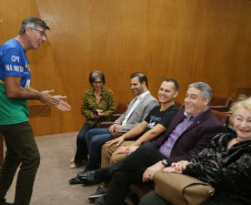Governo do Estado entrega os três prêmios aos ganhadores do sorteio especial do Nota Paraná na Secretaria da Fazenda. Por ser o mês dos Namorados, o valor dos prêmios foi multiplicado por quatro e três contemplados recebem R$ 200 mil, R$ 120 mil e R$ 80 mil.  -  Curitiba, 19/06/2019  -  Foto: José Fernando Ogura/ANPr