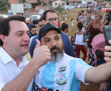 Londrina, no Norte do Paraná, ganhou uma unidade do projeto Arena Multiuso, espaço para atividades esportivas e de recreação, implantado pelo Governo do Estado, em parceria com o município. Instalada no conjunto residencial Vista Bela, a unidade foi entregue à comunidade pelo governador Carlos Massa Ratinho Junior, nesta quinta-feira (20). - Londrina, 20/06/2019 - Foto: Rodrigo Félix Leal/ANPr