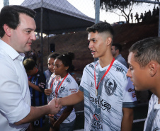 Londrina, no Norte do Paraná, ganhou uma unidade do projeto Arena Multiuso, espaço para atividades esportivas e de recreação, implantado pelo Governo do Estado, em parceria com o município. Instalada no conjunto residencial Vista Bela, a unidade foi entregue à comunidade pelo governador Carlos Massa Ratinho Junior, nesta quinta-feira (20). - Londrina, 20/06/2019 - Foto: Rodrigo Félix Leal/ANPr