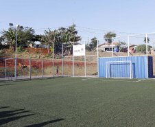 Londrina, no Norte do Paraná, ganhou uma unidade do projeto Arena Multiuso, espaço para atividades esportivas e de recreação, implantado pelo Governo do  Estado, em parceria com o município. Instalada no conjunto residencial Vista Bela, a unidade foi entregue à comunidade pelo governador Carlos Massa Ratinho Junior, nesta quinta-feira (20).  -  Londrina, 20/06/2019  -  Foto: Arnaldo Alves/ANPr