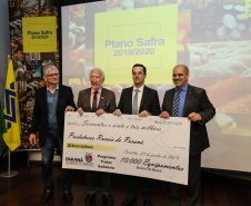 O vice-governador Darci Piana e o secretário estadual da Agricultura e do Abastecimento, Norberto Ortigara, participam nesta quinta-feira (27),  em Curitiba, do lançamento do Plano Safra 2019/2020