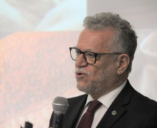 O vice-governador Darci Piana e o secretário estadual da Agricultura e do Abastecimento, Norberto Ortigara, participam nesta quinta-feira (27), em Curitiba, do lançamento do Plano Safra 2019/2020. Na foto, Diretor de Política Agrícola do Ministério da Agricultura Wilson Waz -  Curitiba, 27/06/2019  -  Foto: Gisele Barão/Assessoria de Imprensa Seab 