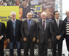 O vice-governador Darci Piana e o secretário estadual da Agricultura e do Abastecimento, Norberto Ortigara, participam nesta quinta-feira (27), em Curitiba, do lançamento do Plano Safra 2019/2020.  -  Curitiba, 27/06/2019  -  Foto: Gisele Barão/Assessoria de Imprensa Seab 