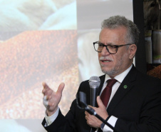 O vice-governador Darci Piana e o secretário estadual da Agricultura e do Abastecimento, Norberto Ortigara, participam nesta quinta-feira (27), em Curitiba, do lançamento do Plano Safra 2019/2020.  -  Curitiba, 27/06/2019  -  Foto: Gisele Barão/Assessoria de Imprensa Seab 