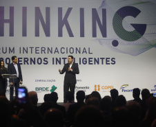 O governador Carlos Massa Ratinho Junior lançou nesta quinta-feira (27), em Foz do Iguaçu, durante o fórum internacional de inovação ThinkinG, o Paraná Inteligência Artificial (PIÁ). É o primeiro programa de inteligência artificial do Brasil focado na prestação de serviços à população.  Foto: Jaelson Lucas/ANPr