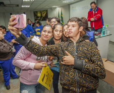Encerrando as atividades do primeiro semestre do Porto Escola, a equipe da Diretoria de Meio Ambiente da Portos do Paraná recebeu nesta quinta-feira (27) 160 alunos com necessidades especiais da Escola Municipal Eva Cavani, de Paranaguá.  -  Curitiba, 27/06/2019  -  Foto: Cládio Neves/Portos do Paraná