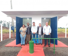 Representantes da Fundação Nacional de Saúde (Funasa) estiveram nesta semana no Paraná para conhecer o programa de saneamento rural da Sanepar, que pode ser considerado referência devido aos resultados apresentados. Na foto, Equipe da Funasa em comunidade da Estrada do Paraíso, em São Manoel  -  Curitiba, 28/06/2019  -  Foto: Divulgação Sanepar