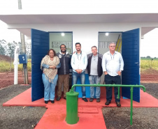 Representantes da Fundação Nacional de Saúde (Funasa) estiveram nesta semana no Paraná para conhecer o programa de saneamento rural da Sanepar, que pode ser considerado referência devido aos resultados apresentados. Na foto, Equipe da Funasa em comunidade da Estrada do Paraíso, em São Manoel  -  Curitiba, 28/06/2019  -  Foto: Divulgação Sanepar