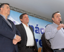 O Governo do Estado autorizou o repasse de R$ 11 milhões ao Hospital Germano Lauck, de Foz do Iguaçu. A autorização foi assinada nesta sexta-feira (28) pelo secretário de Estado da Saúde, Beto Preto, juntamente com o prefeito da cidade, Chico Brasileiro.  -  Foz do Iguaçu, 28/06/2019  -  Foto: Américo Antonio/SESA