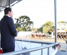 O governador Carlos Massa Ratinho Junior e o presidente em exercício Hamilton Mourão receberam nesta sexta-feira (28) a medalha Heróis da Cavalaria, da Polícia Montada Coronel Dulcídio. A condecoração foi entregue na cerimônia, em Curitiba, que comemora os 140 anos do regimento, que é a unidade mais antiga da Polícia Militar do Paraná.  -  Curitiba, 28/06/2019  -  Foto: José Fernando Ogura/ANPr