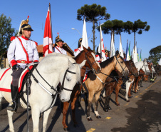 O governador Carlos Massa Ratinho Junior e o presidente em exercício Hamilton Mourão receberam nesta sexta-feira (28) a medalha Heróis da Cavalaria, da Polícia Montada Coronel Dulcídio. A condecoração foi entregue na cerimônia, em Curitiba, que comemora os 140 anos do regimento, que é a unidade mais antiga da Polícia Militar do Paraná.  -  Curitiba, 28/06/2019  -  Foto: José Fernando Ogura/ANPr