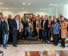 O governador Carlos Massa Ratinho Junior recebe nesta terça-feira (02), no Palácio Iguaçu representantes das APAES para assinatura de Termo Aditivo. Curitiba, 02/07/2019 -Foto: Geraldo Bubniak/ANPr