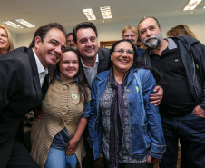 O governador Carlos Massa Ratinho Junior recebe nesta terça-feira (02), no Palácio Iguaçu representantes das APAES para assinatura de Termo Aditivo. Curitiba, 02/07/2019 -Foto: Geraldo Bubniak/ANPr