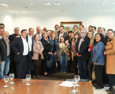 O governador Carlos Massa Ratinho Junior recebe no Palácio Iguaçu representantes das APAES para assinatura de Termo Aditivo. Curitiba, 02/07/2019  -  Foto: Rodrigo Félix Leal/ANPr