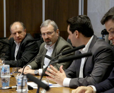 Governador Carlos Massa Ratinho Junior durante reunião com executivos da Klabin. Na imagem, José Totti, diretor Florestal da Klabin  =-  Curitiba, 02/07/2019  -  Foto: Jaelson Lucas/ANPr