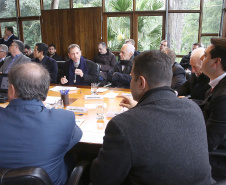 Governador Carlos Massa Ratinho Junior durante reunião com a equipe de governo. Foto: Jaelson Lucas/ANPr