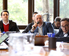 Governador Carlos Massa Ratinho Junior durante reunião com a equipe de governo. Foto: Jaelson Lucas/ANPr