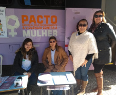 Cem mil atendimentos em 2019. Essa marca foi atingida nesta sexta-feira (12/07) pelo programa Paraná Cidadão, da Secretaria de Justiça, Família e Trabalho na cidade de Jaguariaíva – a 11ª a receber a feira de serviços no governo Ratinho Junior. Antes, foram contemplados Campo Magro, Piraquara, Porto Barreiro, Nova Aurora, Mandirituba, Palotina, Carlópolis, Porecatu, Assaí e Clevelândia.
Foto: Divulgação/SEJUF