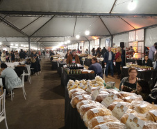 Guarapuava sediou neste final de semana o Inverno Gastronômico, evento que reuniu mais de 50 expositores de comida ou bebida. O evento aconteceu com o apoio do governo estadual, por meio da Paraná Turismo e Emater. Foto: Edson Thomaz